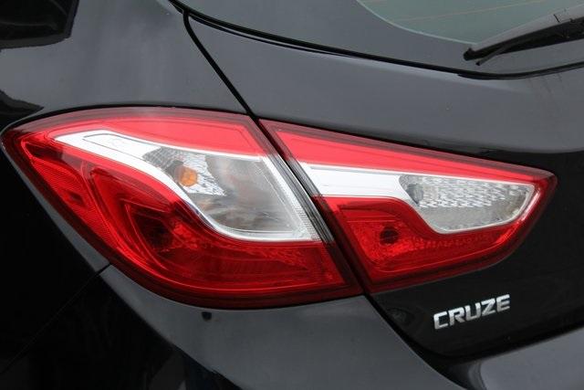 36481-chevrolet-cruze-2017-p