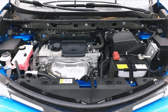 36501-toyota-rav4-2017-t