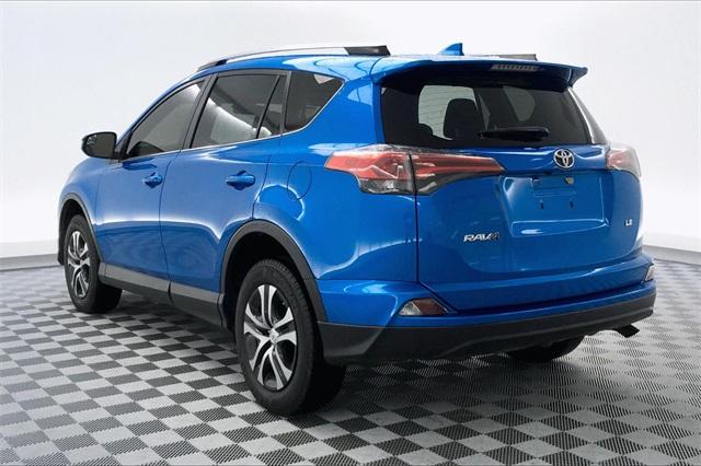 36502-toyota-rav4-2017-t