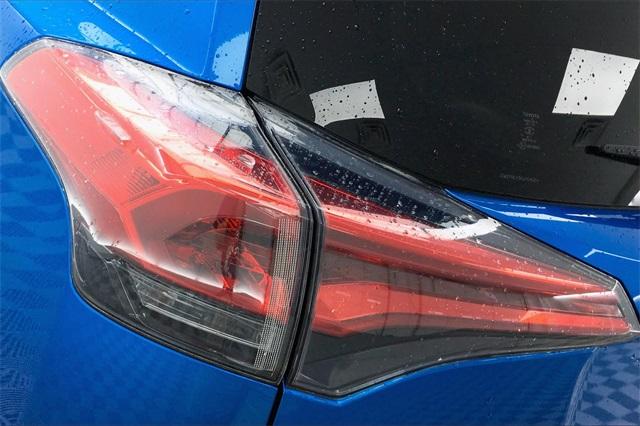 36518-toyota-rav4-2017-t