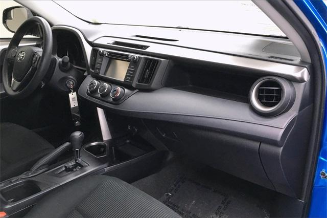 36520-toyota-rav4-2017-t