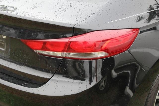 36570-hyundai-elantra-2017-p