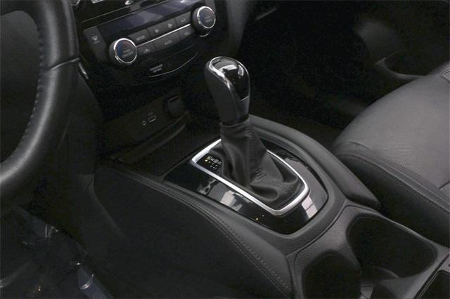 36652-nissan-rogue-2018-t
