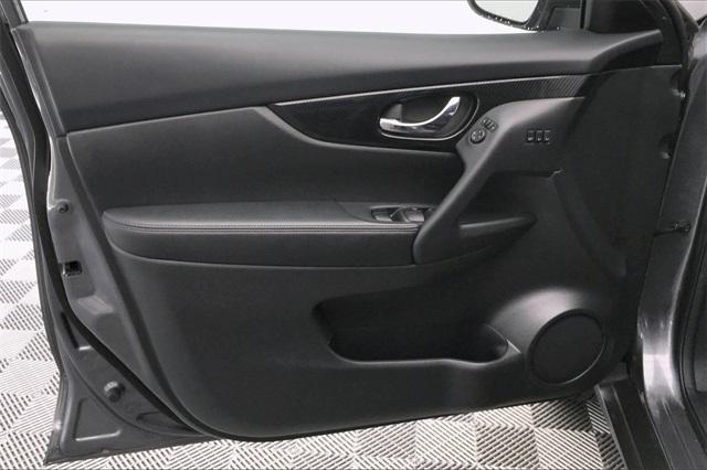 36654-nissan-rogue-2018-t