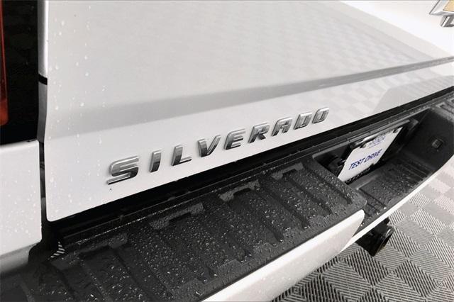 36701-chevrolet-silverado1500-2018-t