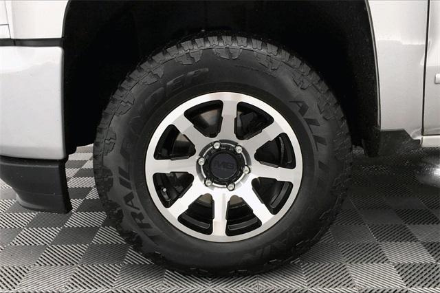 36766-chevrolet-silverado1500-2018-t