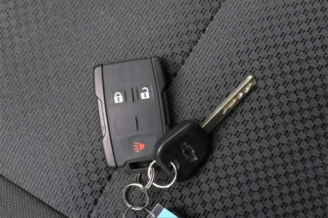 36769-chevrolet-silverado1500-2018-t