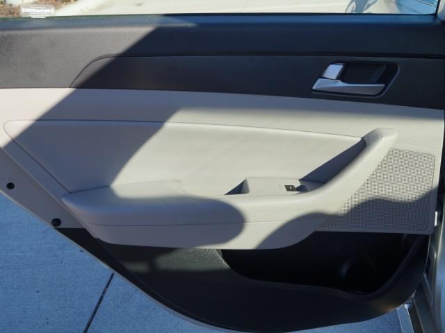 3704-hyundai-sonata-2017-28442f45