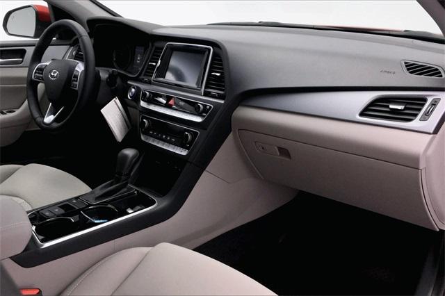 37106-hyundai-sonata-2019-284j2f4p