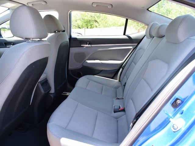 3726-hyundai-elantra-2017-47402f45