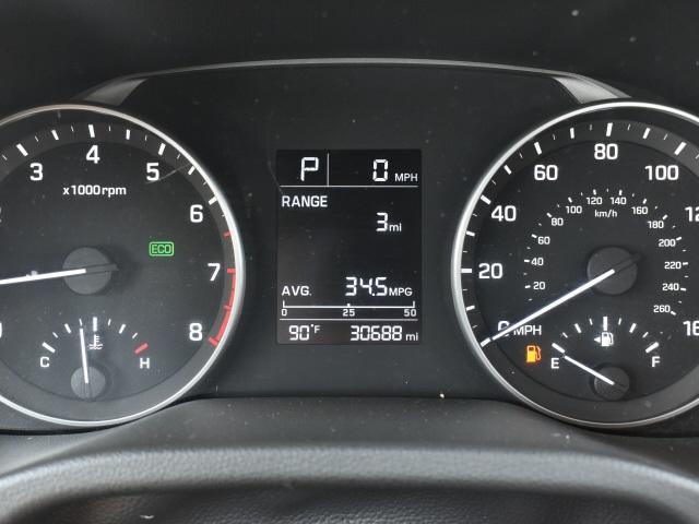 3739-hyundai-elantra-2017-47402f45