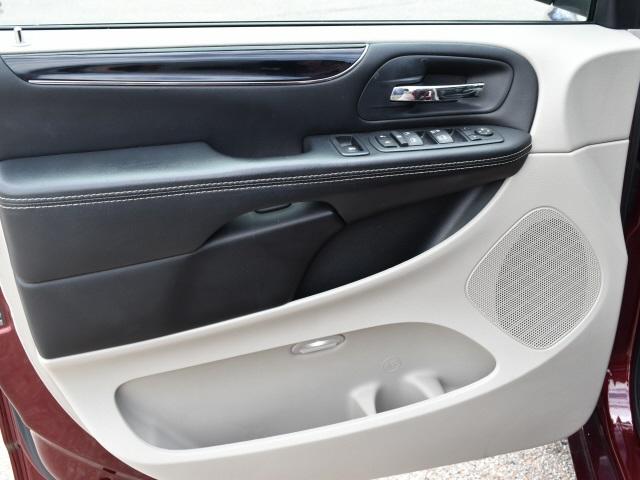 3758-dodge-grandcaravan-2017-rtkm53