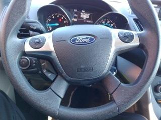 37596-ford-escape-2016-fwd