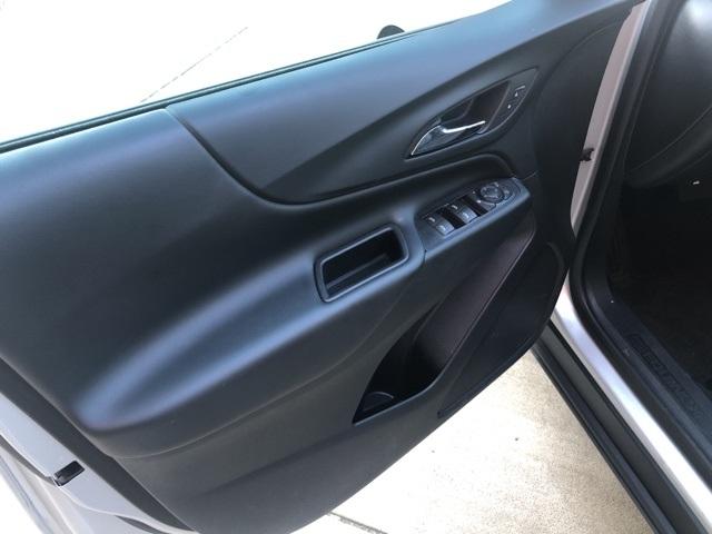 37692-chevrolet-equinox-2018-awd