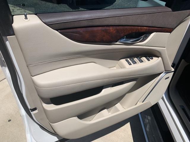 37713-cadillac-escalade-2016-4wd