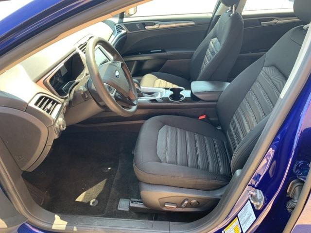 37775-ford-fusion-2016-fwd