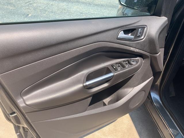37800-ford-escape-2015-2wd