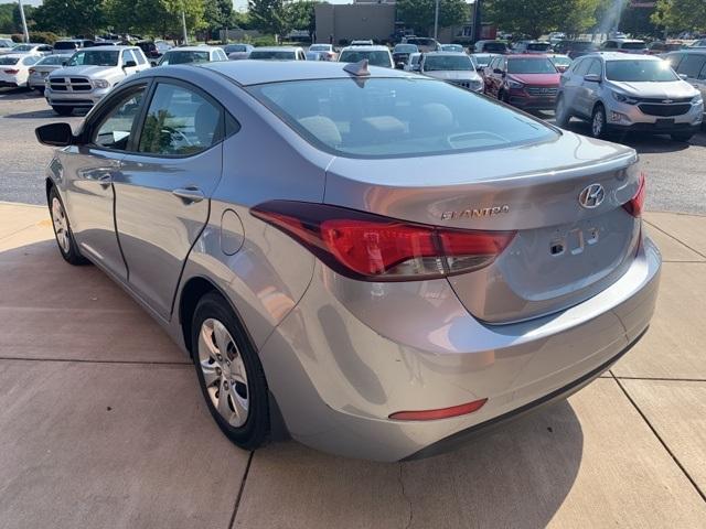 37858-hyundai-elantra-2016-fwd