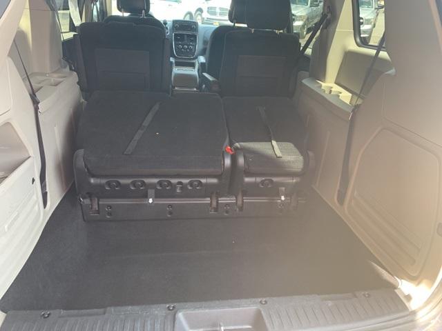37957-dodge-grandcaravan-2015-fwd