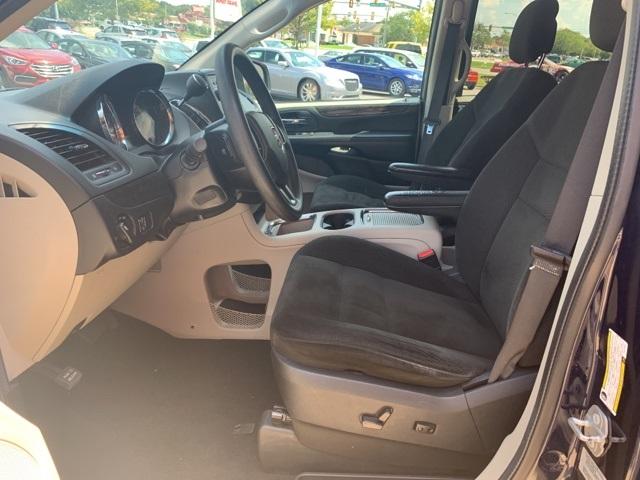 37959-dodge-grandcaravan-2015-fwd