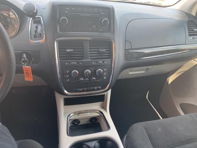 37963-dodge-grandcaravan-2015-fwd