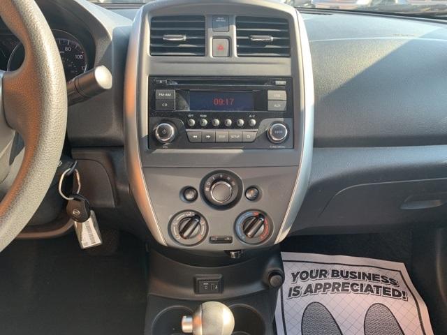 37975-nissan-versa-2018-fwd
