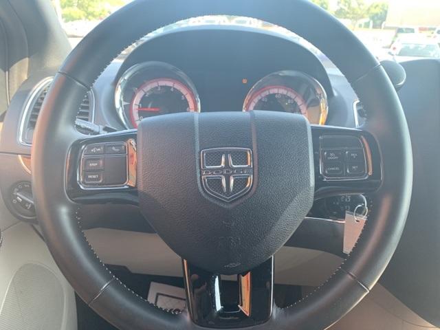 38039-dodge-grandcaravan-2018-fwd