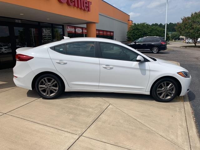 38104-hyundai-elantra-2018-fwd