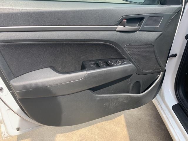 38108-hyundai-elantra-2018-fwd