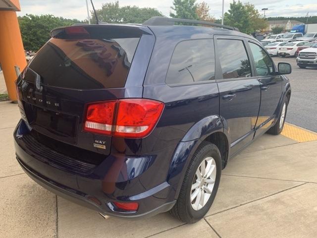 38114-dodge-journey-2017-fwd