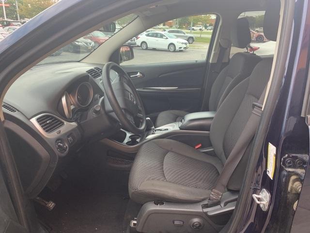 38115-dodge-journey-2017-fwd