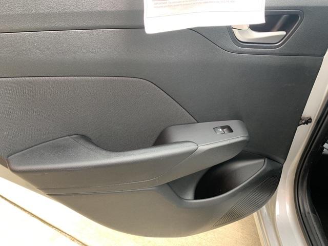 38131-hyundai-accent-2018-fwd