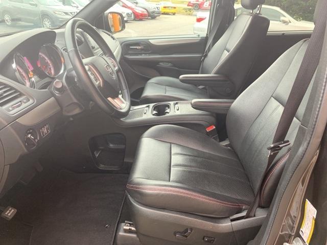 38169-dodge-grandcaravan-2019-fwd