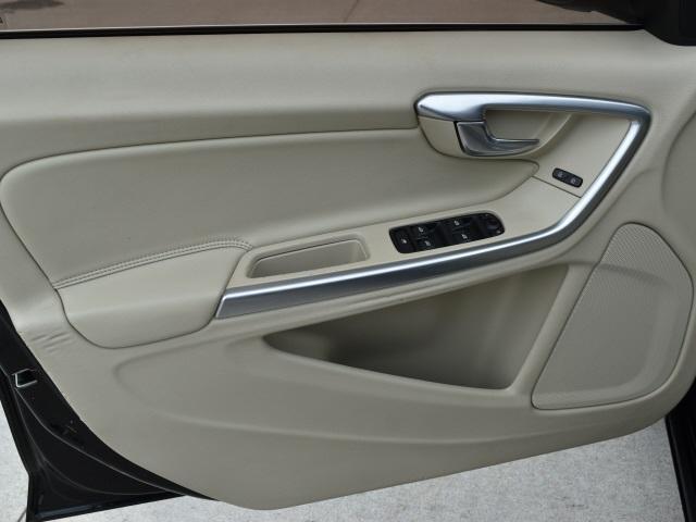 3820-volvo-s60-2015-s60t5