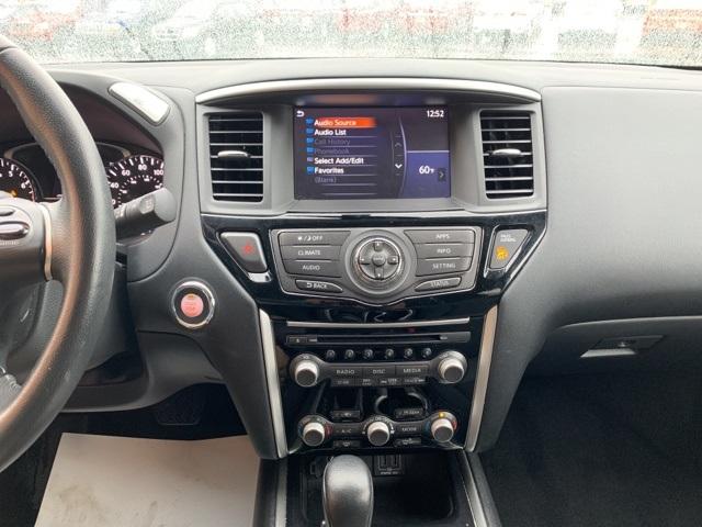 38280-nissan-pathfinder-2018-4wd