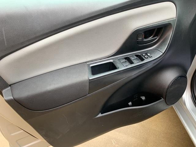 38305-toyota-yaris-2017-fwd