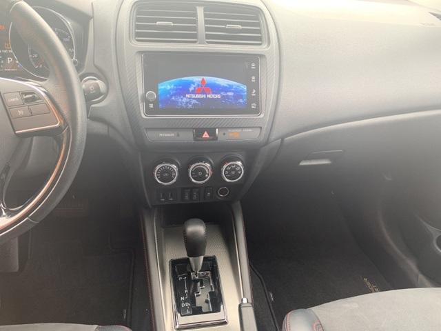 38405-mitsubishi-outlandersport-2018-fwd