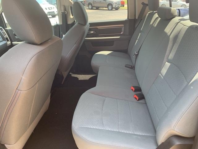 38501-ram-1500classic4wd-2019-4wd