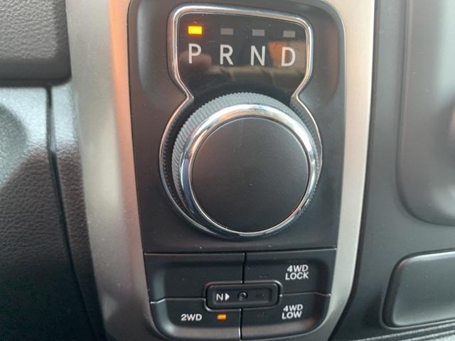 38509-ram-1500classic4wd-2019-4wd