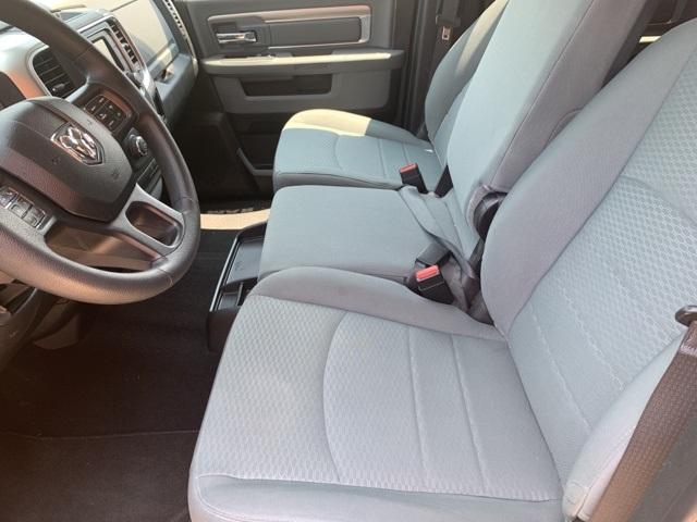 38510-ram-1500classic4wd-2019-4wd