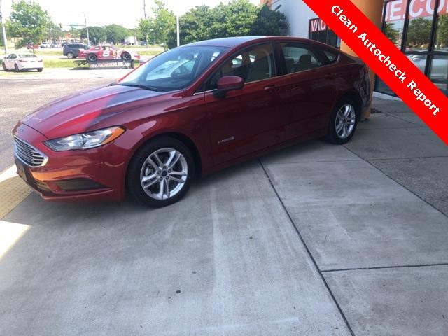 38512-ford-fusionhybrid-2018-fwd