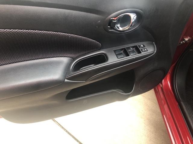 38532-nissan-versa-2018-fwd