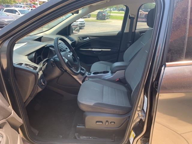 38647-ford-escape-2015-2wd