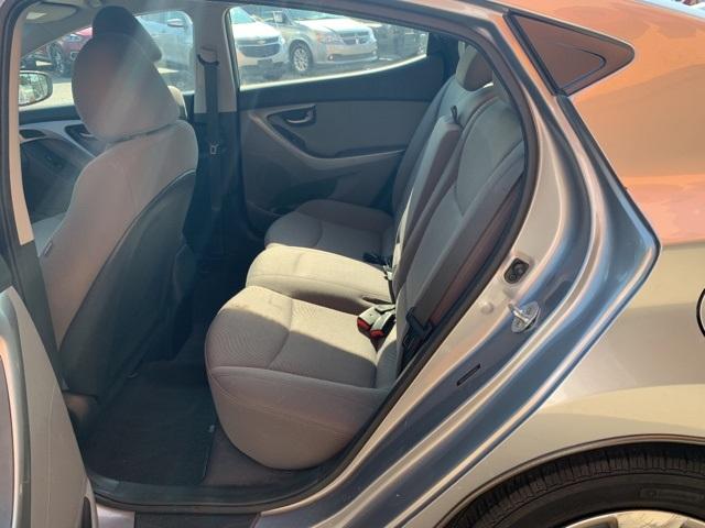 38710-hyundai-elantra-2016-fwd
