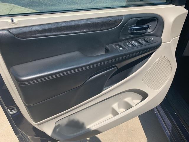 38797-dodge-grandcaravan-2015-fwd