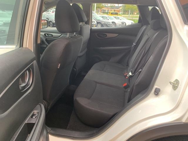 38845-nissan-roguesport-2018-fwd