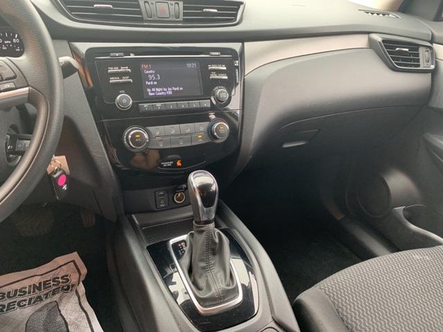 38851-nissan-roguesport-2018-fwd