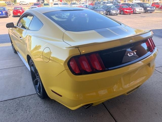 39053-ford-mustang-2016-rwd