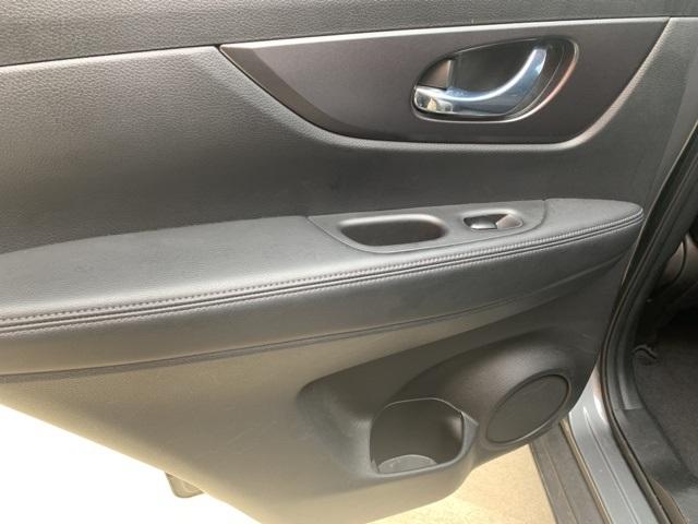 39084-nissan-rogue-2016-fwd
