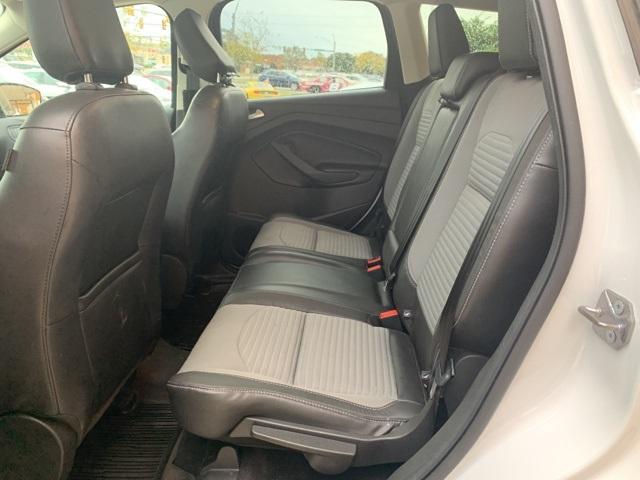 39097-ford-escape-2018-4wd